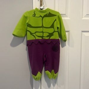 Hulk costume. Infants.